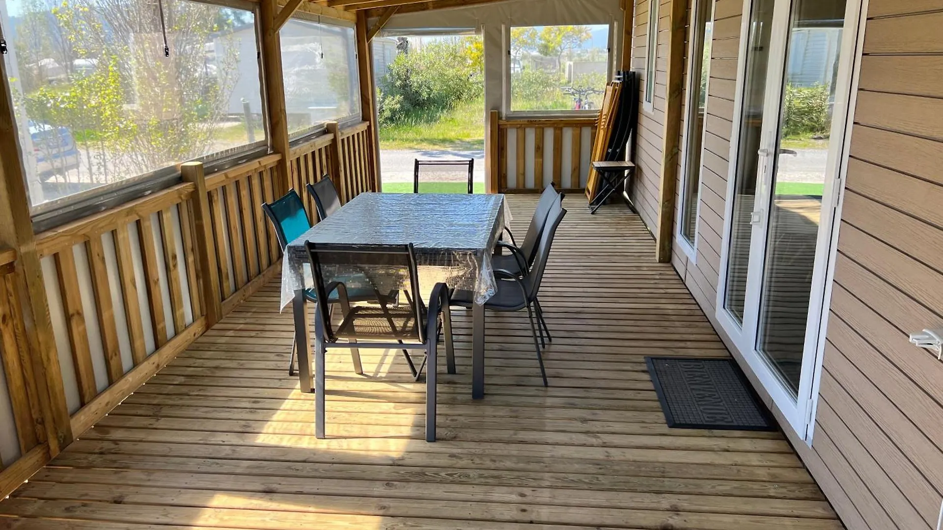 אתר קמפינג Mobil Home Neuf 6 P Climatise A Hyeres A 200 M De La Mer Dans Camping 4 Etoiles