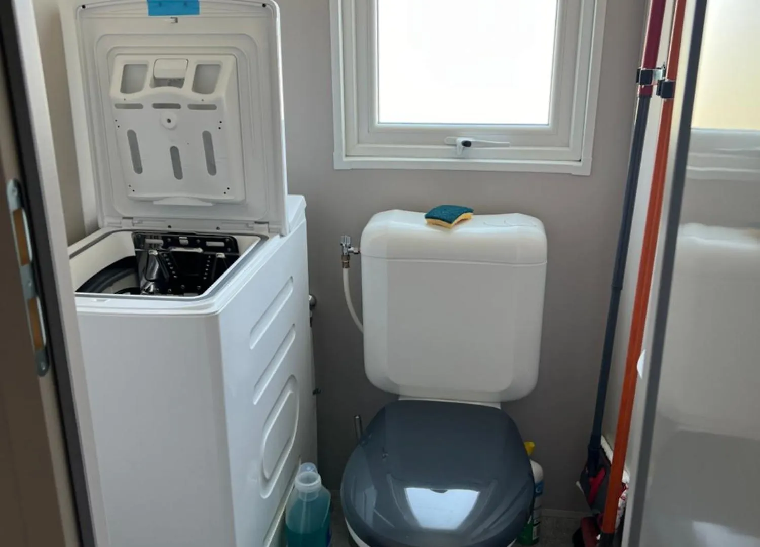 Mobil Home Neuf 6 P Climatise A Hyeres A 200 M De La Mer Dans Camping 4 Etoiles
